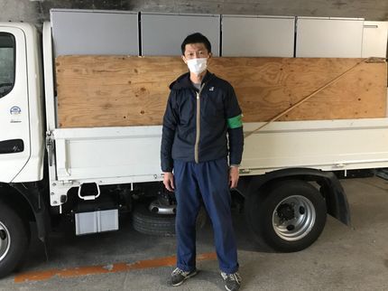ナンバーフォーの2tトラック使用で必ず2名でお伺い致します。荷物の多目なお客様必見。の写真