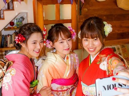 貸衣裳ひよりの【着付け歴30年】★2名でお伺い ★早くて楽だと評判です★イメージ通りの仕上がりの写真