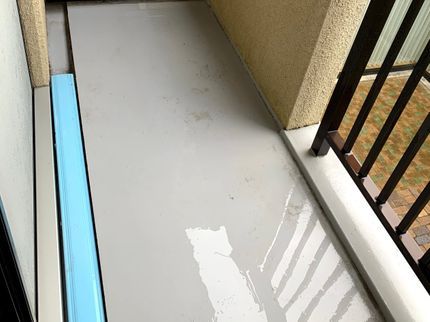 生活応援リクリーンのガンコなカビ・コケなども高圧洗浄機でピカピカ!土・日曜日も休まず営業しています。の写真