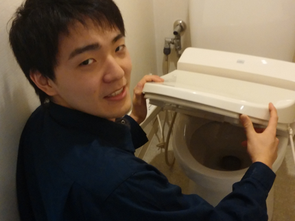 アイスイドウの水廻りのプロが作業するから安心 いつでもお客様側の立場を考え仕事をしています。の写真