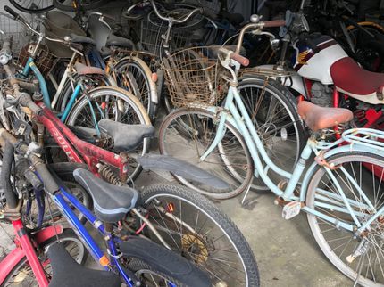 金運エプロン代行サービス。探偵業情報屋の軽トラック丸ごと回収.台風の片付け・バイクの処分粗大ゴミ回収・、災害グッズ販売の写真