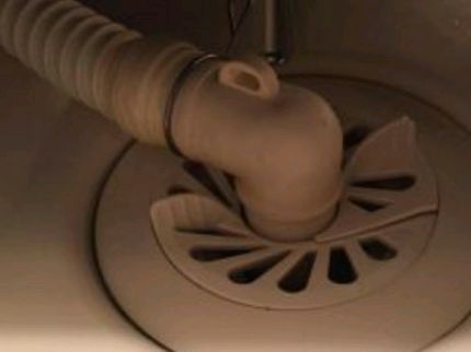 ハウスサービスあかつきの洗濯機設置や水漏れの写真