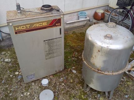 便利屋クマさんの給湯器の交換工事(石油給湯器)の写真
