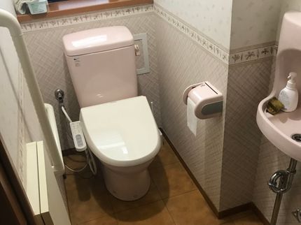 串岡ホールディングス株式会社の【トイレクリーニング】綺麗スッキリ運気UP。駐車場代無料。大手での経験ありの写真