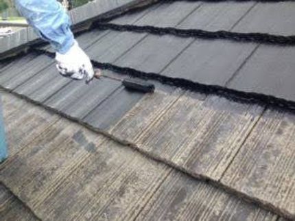 漏水クリニックのお家の屋根の見た目が雨漏りがで困っていませんか?そんな時は私たちにお任せくださいの写真