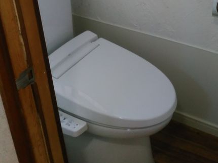 水クリ工業のトイレの取替工賃です ネット等の購入品取り付け歓迎!便器処分費別途3000円の写真