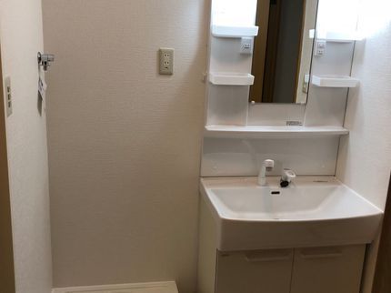 エコノミーサポートのハウスクリーニング士が誠心誠意対応いたします。損害保険加入、カード払いOKです!の写真