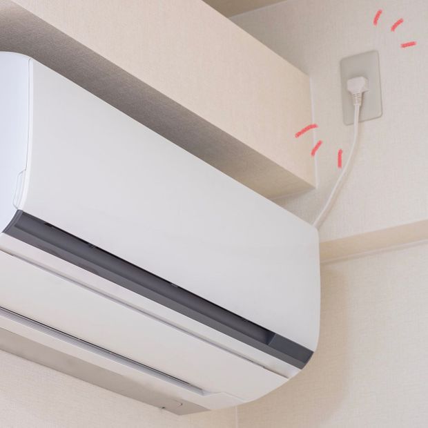 エアコンの電源プラグ
