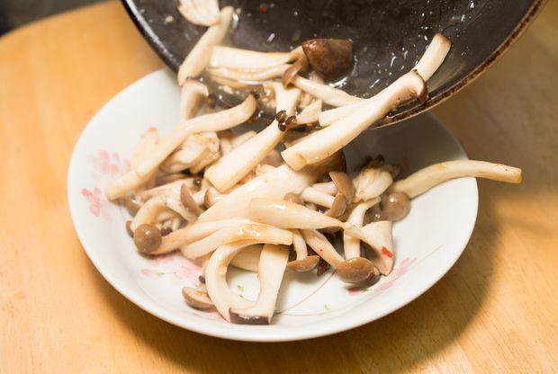エリンギの冷凍のコツ・カット法・レシピ