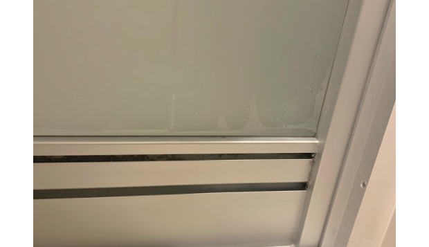 汚れているガラリ