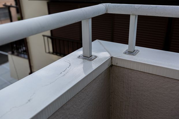 【大掃除できなかったベランダ掃除】事業者に依頼した時の作業内容と料金は?