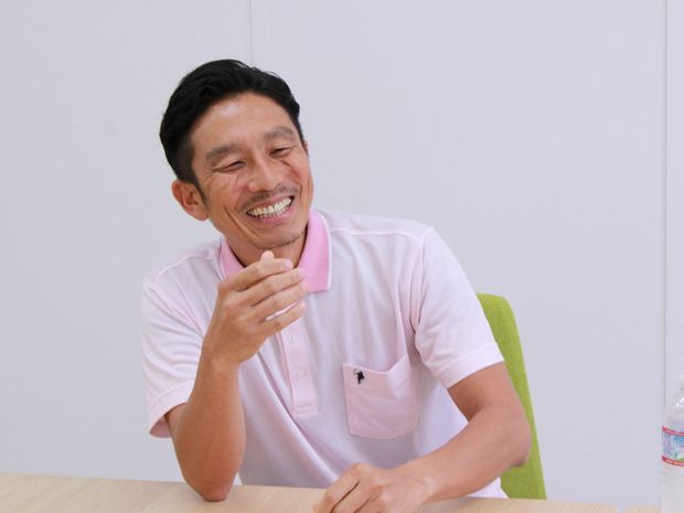 笑顔の長束さん