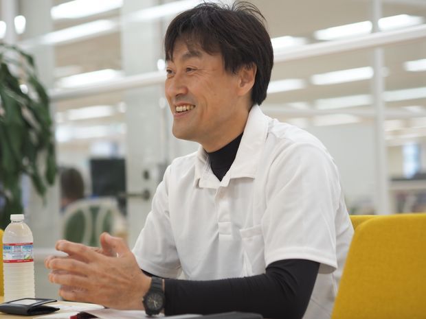 男性笑顔