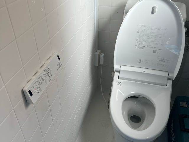 【地域密着!年中無休!明朗会計!】   トイレ交換(リフォーム)