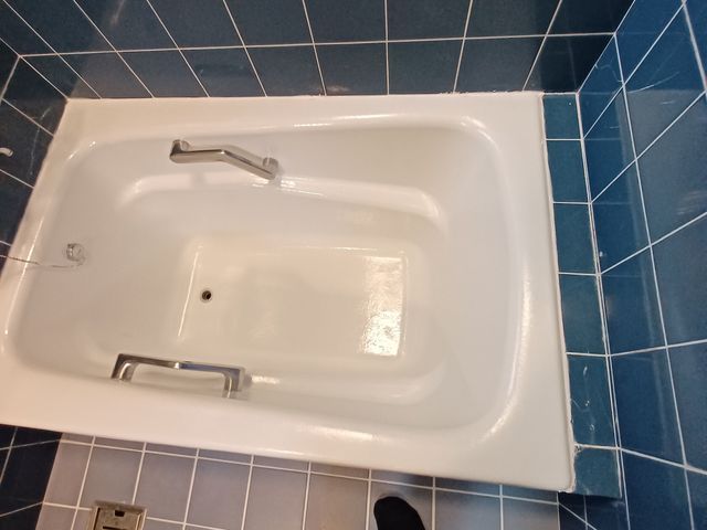 浴槽内部塗装仕上げ