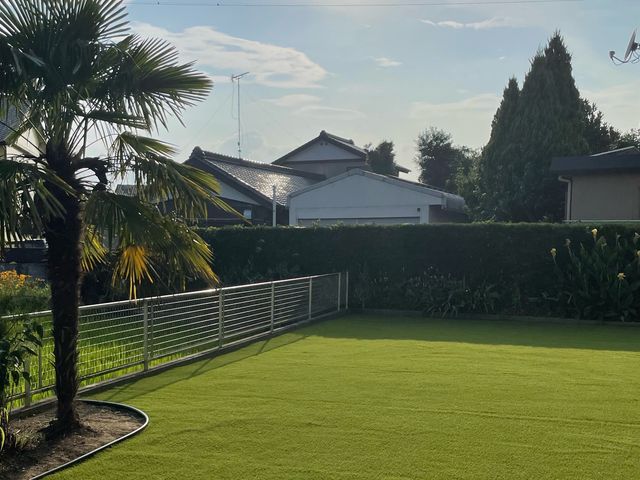 人工芝施工はお任せ下さい!2種類の人工芝からお選びいただけます。