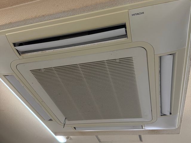 ★24時間受付可能★業務用エアコン清掃可能!開店前や閉店後に是非お任せください!