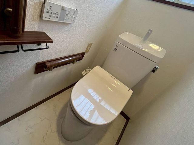 トイレリフォーム(便器交換・内装リニューアル)