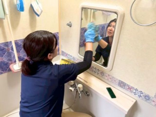 【女性店長が伺います!】カビ・水垢を徹底除去♪プロの浴室クリーニング