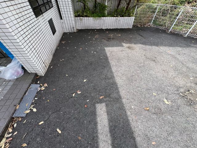 【細部まで心を込めて綺麗にします!】落ち葉の清掃、回収はお任せください!