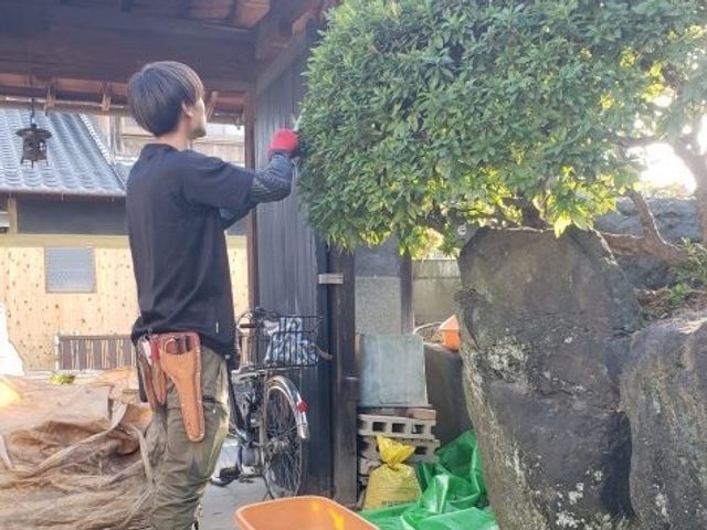 ☆お庭周りの植栽をコンパクトに、綺麗な印象に整えます☆