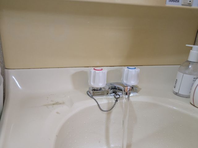 パッキン交換を行ったが水漏れ止まらず洗面蛇口交換