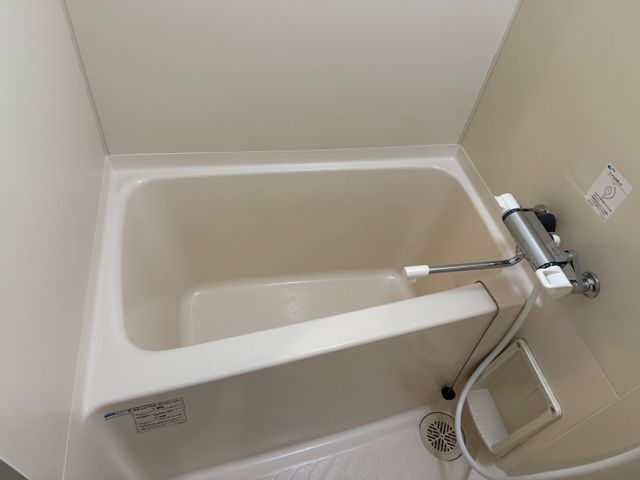 頑固な水垢、カビを除去します!入りたくなるお風呂へ!