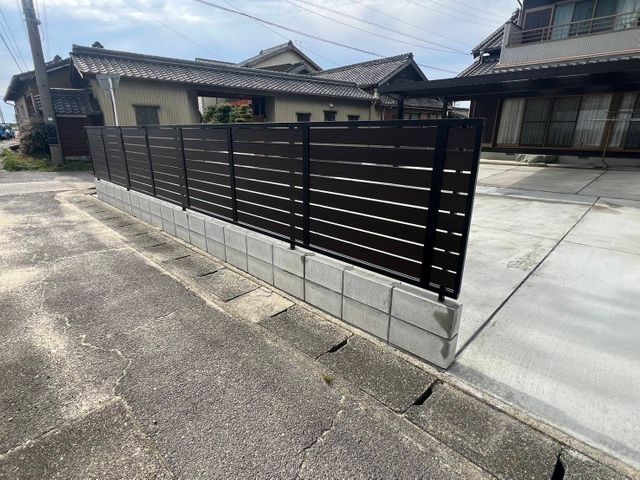 目隠しフェンスの施工