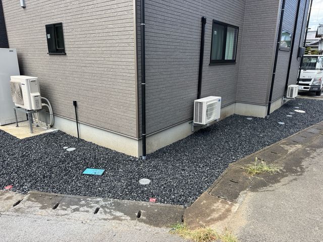 ロックガーデン用の石、家周り砂利、ホームセンターで買うより格安で施工まで致します