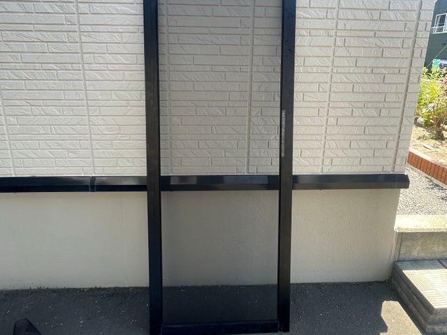 網戸新規張り替え作業