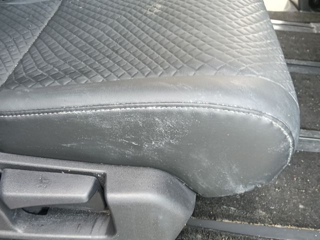 車内クリーニング レザーシート