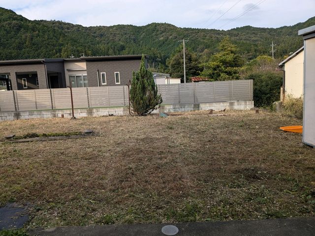 急斜面も隅々まで!丁寧・迅速な作業で満足させます!