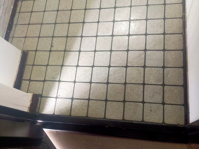 玄関タイルクリーニング