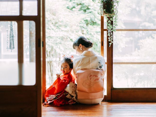 その子らしさを大切にした家族写真。こどもたちの自然な姿を残します。撮影実績600