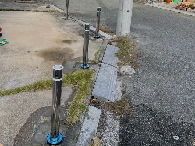 駐車場のポール設置