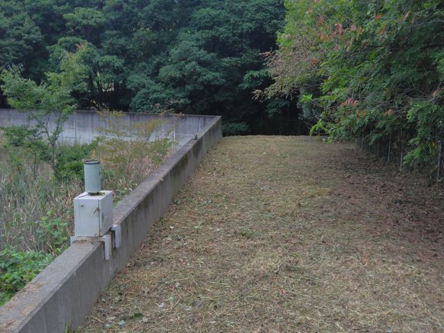 国土交通省等の公共施設の草刈り実績多数!草刈りのプロが施工致します!