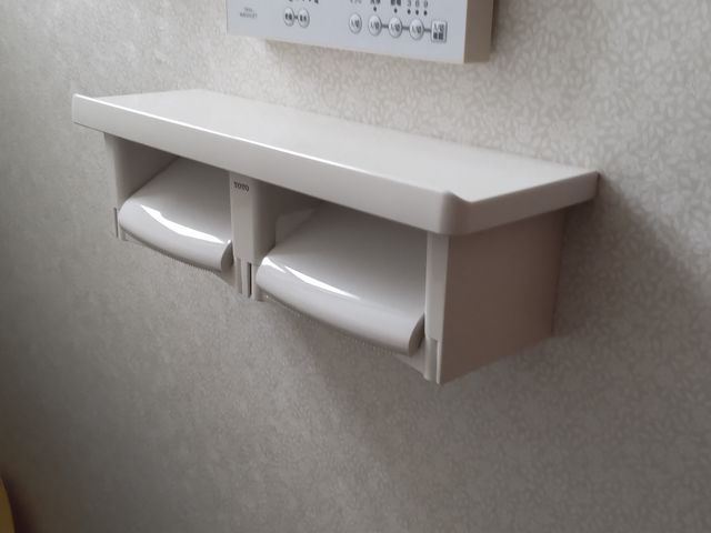 トイレットペーパーホルダーの交換・取り付け