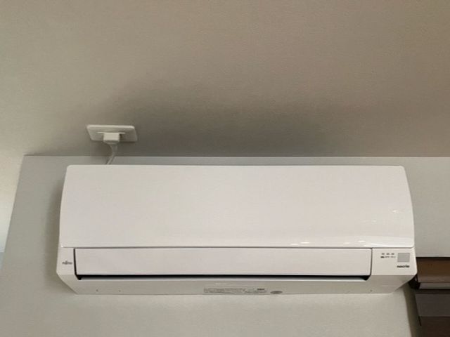 エアコン取外し・引取は無料・女性スタッフ同行可能・親切丁寧・第一種電気工事士