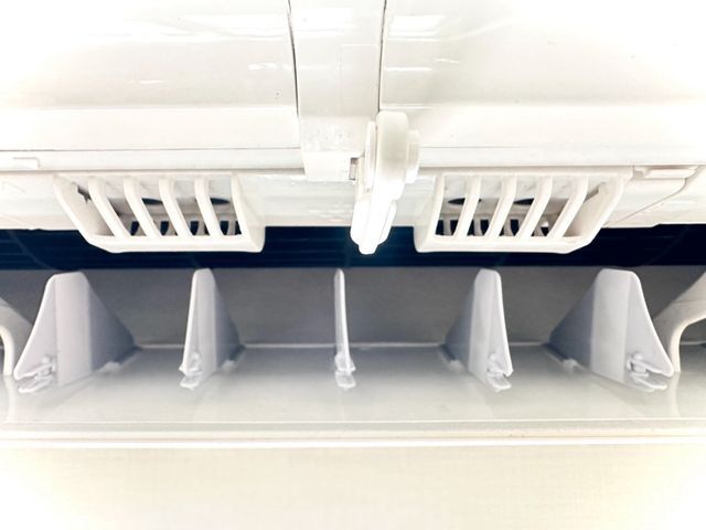 分解高圧洗浄 × 専用薬剤で本格クリーニング。気になるニオイもカビも徹底除去!