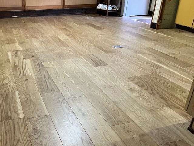 【丹波篠山発】現状の床を剥がさない「重ね張り」のみ対応します◎仕上がりに定評あり