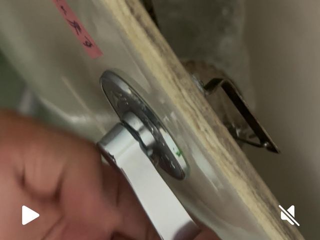 トイレレバーハンドル交換後調整致します。