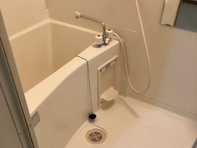 《浴室クリーニング》月100件の経験と技術。お部屋掃除のプロがお伺い致します