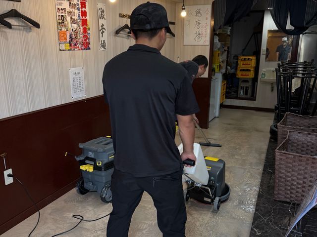 元プロキックボクサーの清掃!作業中のセキュリティー面はご安心下さいませ。