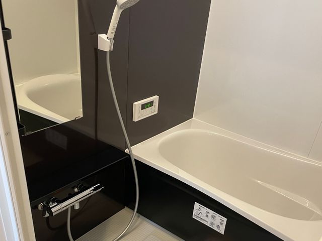 女性スタッフ◎細かい汚れまで徹底して洗浄致します!