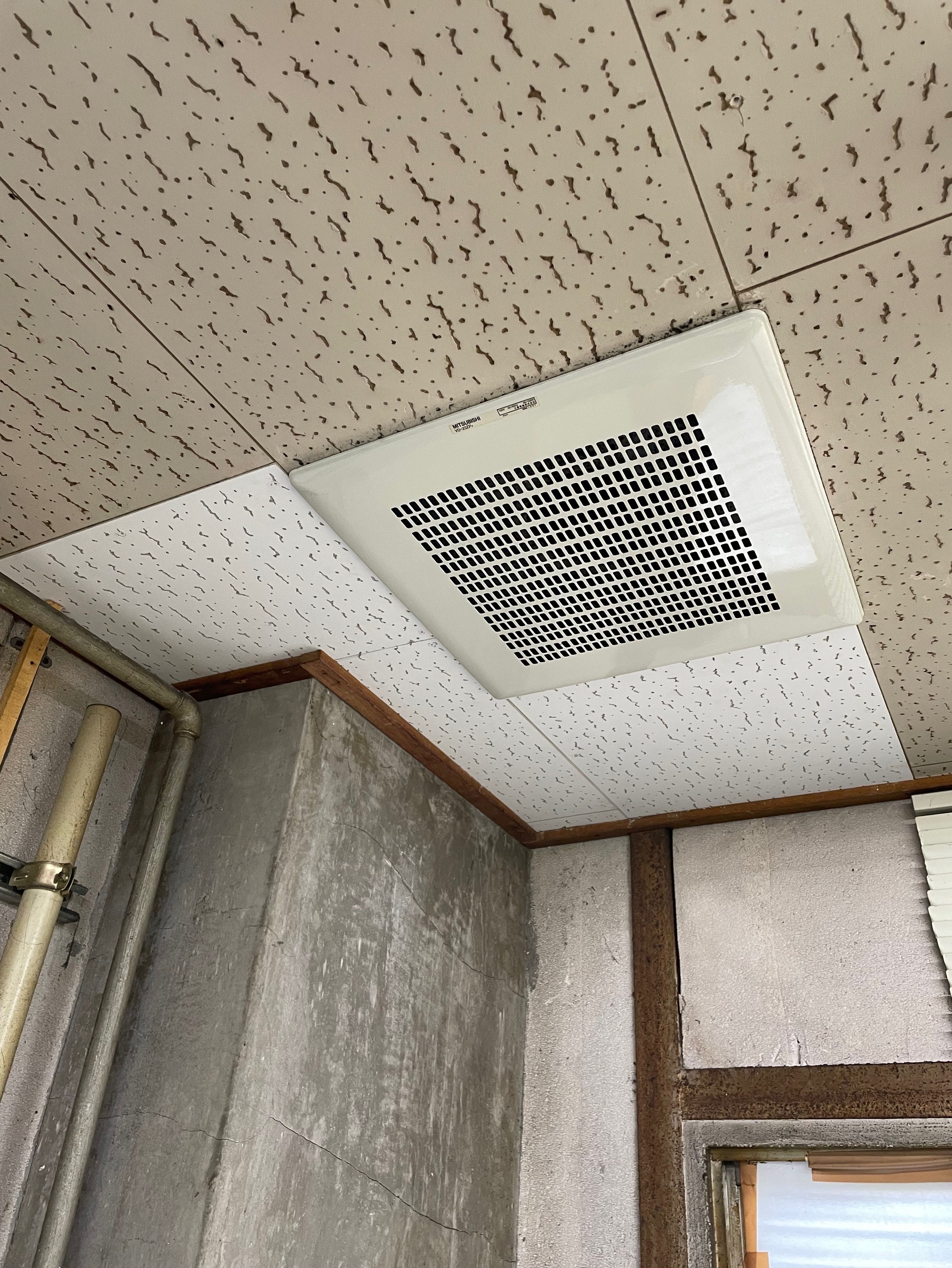 横浜市都筑区 工場天井補修貼り替え くらしを助け隊 くらしのマーケット