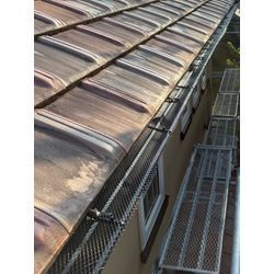 思わぬ出費を呼ぶ前に！雨樋の詰まりを根本解決する「落ち葉ネット」はあなたの家の守護神の画像1