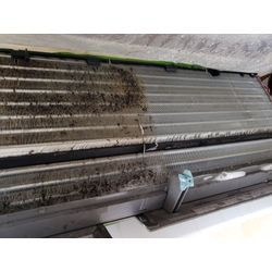 【多久市でエアコンクリーニング3台】梅雨の湿気対策！！の画像1