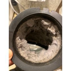 【大阪市天王寺区・空清町】NA‑VX900BLのホコリ汚れが気になる…2年ぶりの定期クリーニングで内部はどう変わる？の画像1