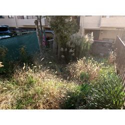 草むしり、防草シート、化粧砂利敷きの画像1