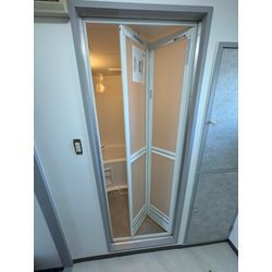 浴室扉は交換可能です。の画像3